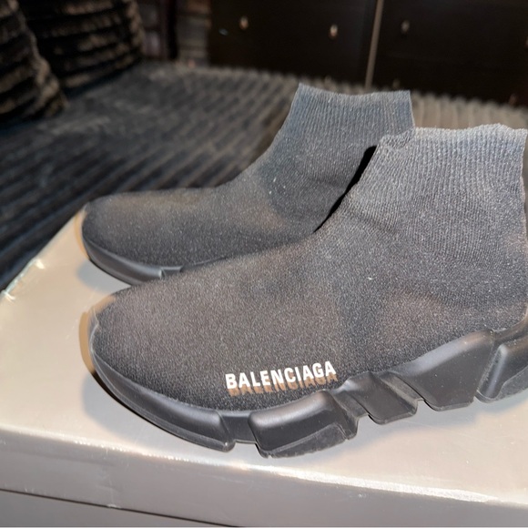 Balenciaga Women's Black Knit Sneakers - Picture 8 of 11